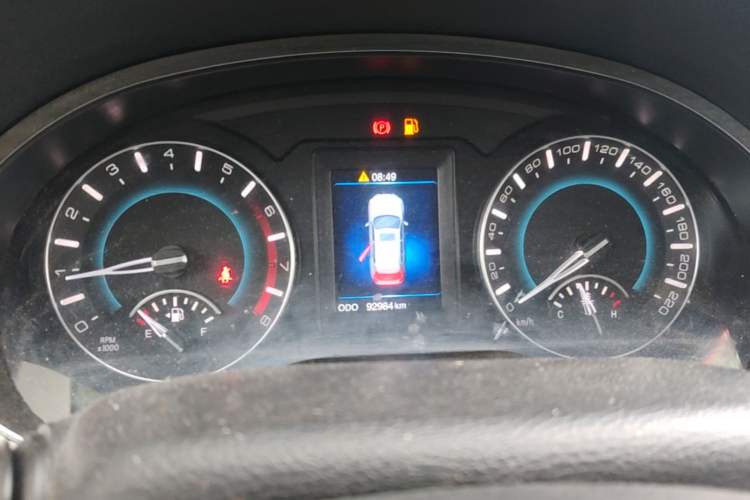 Used Haval H2 2014 1.5T Manual Two-Wheel Drive Elite Edition Instrument Cluster