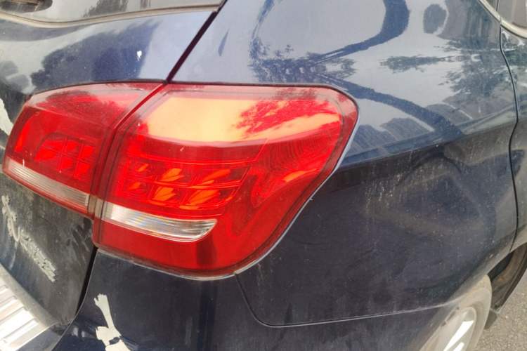 Used Haval H2 2014 1.5T Manual Two-Wheel Drive Elite Edition Right Rear Taillight