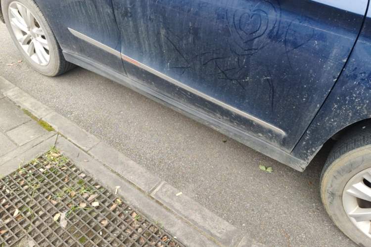 Used Haval H2 2014 1.5T Manual Two-Wheel Drive Elite Edition Right Side Sill