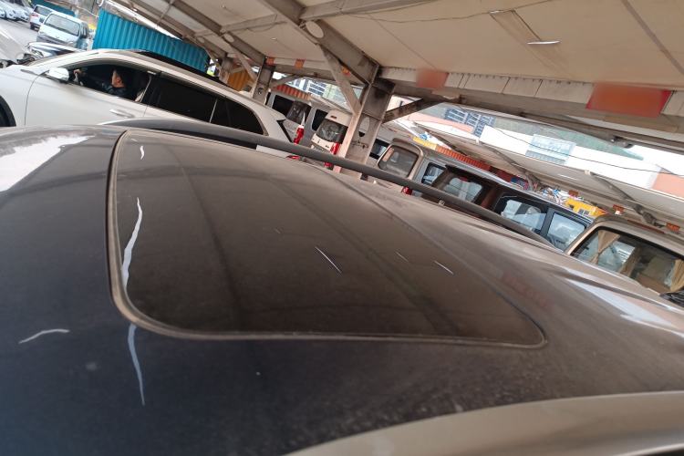 Used Haval H2 2014 1.5T Manual Two-Wheel Drive Elite Edition Roof