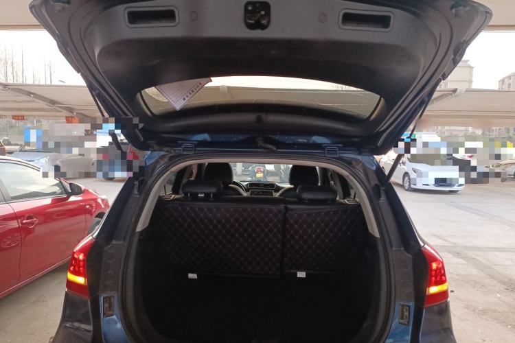 Used Haval H2 2014 1.5T Manual Two-Wheel Drive Elite Edition Trunk