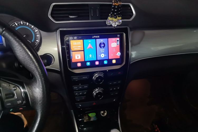Used Haval H2 2014 1.5T Manual Two-Wheel Drive Elite Edition Audio And AC Panel