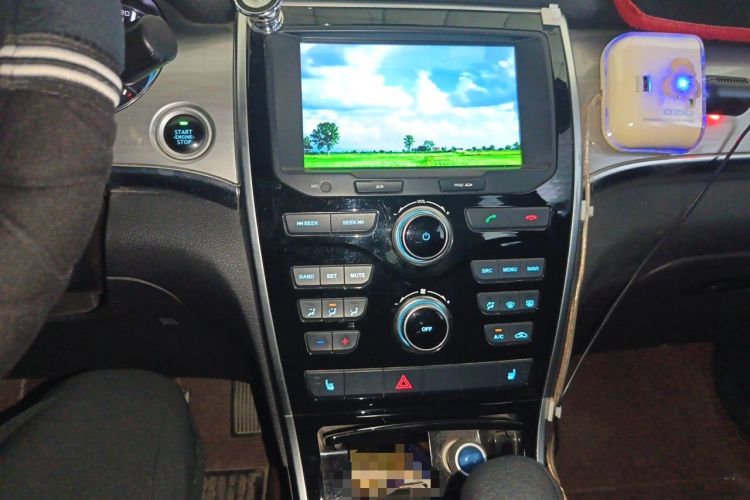 Used Haval H2 2014 1.5T Manual Two-Wheel Drive Elite Edition Audio And AC Panel