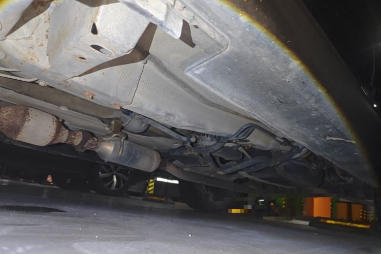 Used Haval H2 2014 1.5T Manual Two-Wheel Drive Elite Edition Chassis Front Left