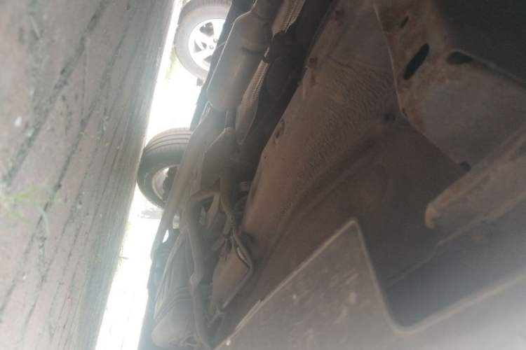 Used Haval H2 2014 1.5T Manual Two-Wheel Drive Elite Edition Chassis Front Left