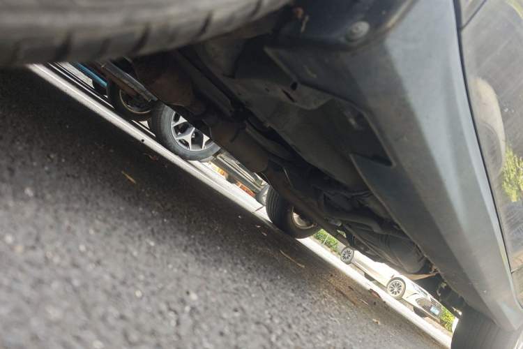 Used Haval H2 2014 1.5T Manual Two-Wheel Drive Elite Edition Chassis Front Left