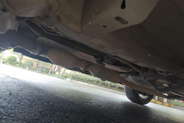 Used Haval H2 2014 1.5T Manual Two-Wheel Drive Elite Edition Chassis Front Left