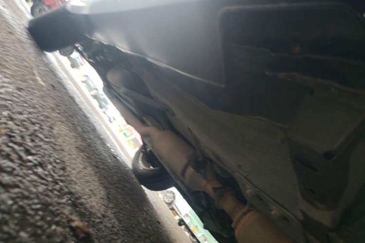 Used Haval H2 2014 1.5T Manual Two-Wheel Drive Elite Edition Chassis Front Right