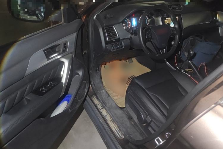 Used Haval H2 2014 1.5T Manual Two-Wheel Drive Elite Edition Driver Seat