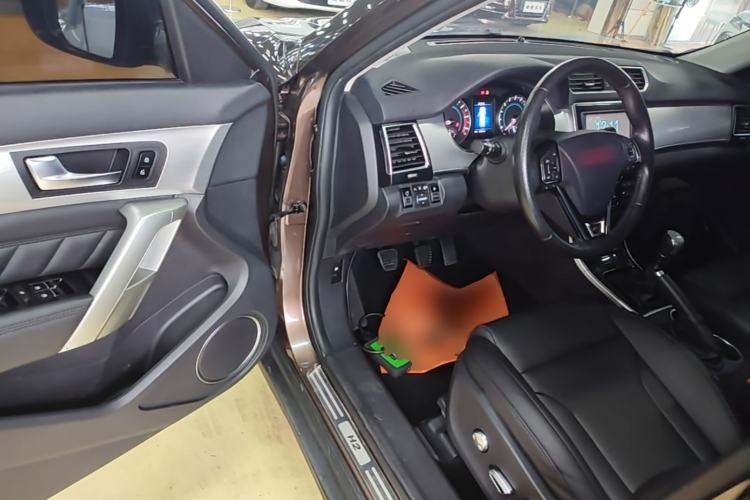 Used Haval H2 2014 1.5T Manual Two-Wheel Drive Prestige Edition Driver Seat