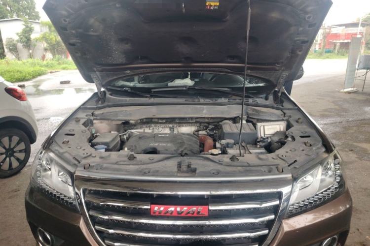 Used Haval H2 2014 1.5T Manual Two-Wheel Drive Elite Edition Engine Bay