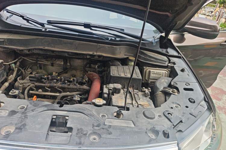 Used Haval H2 2014 1.5T Manual Two-Wheel Drive Elite Edition Engine Bay Left