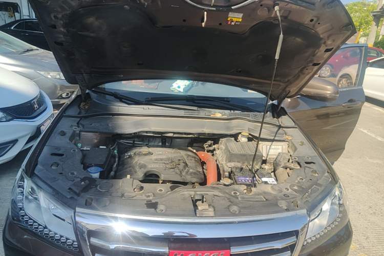 Used Haval H2 2014 1.5T Manual Two-Wheel Drive Elite Edition Engine Bay