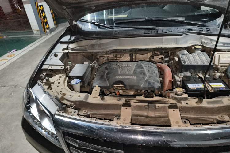 Used Haval H2 2014 1.5T Manual Two-Wheel Drive Prestige Edition Engine Bay Right
