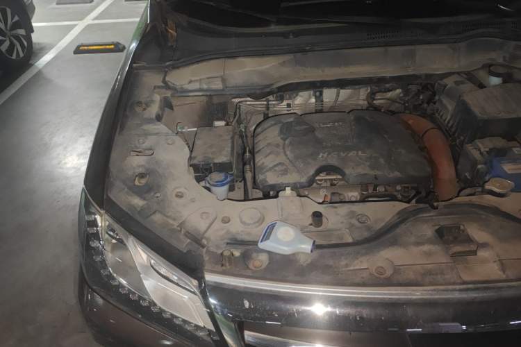 Used Haval H2 2014 1.5T Manual Two-Wheel Drive Elite Edition Engine Bay Right