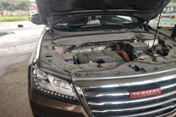 Used Haval H2 2014 1.5T Manual Two-Wheel Drive Elite Edition Engine Bay Right