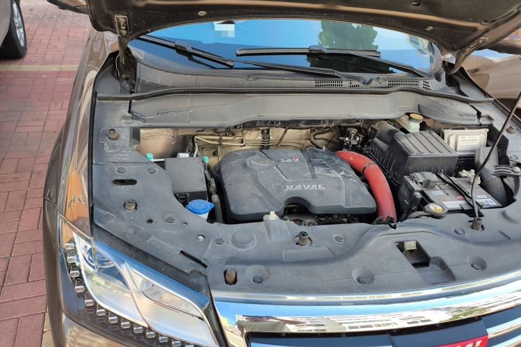 Used Haval H2 2014 1.5T Manual Two-Wheel Drive Prestige Edition Engine Bay Right