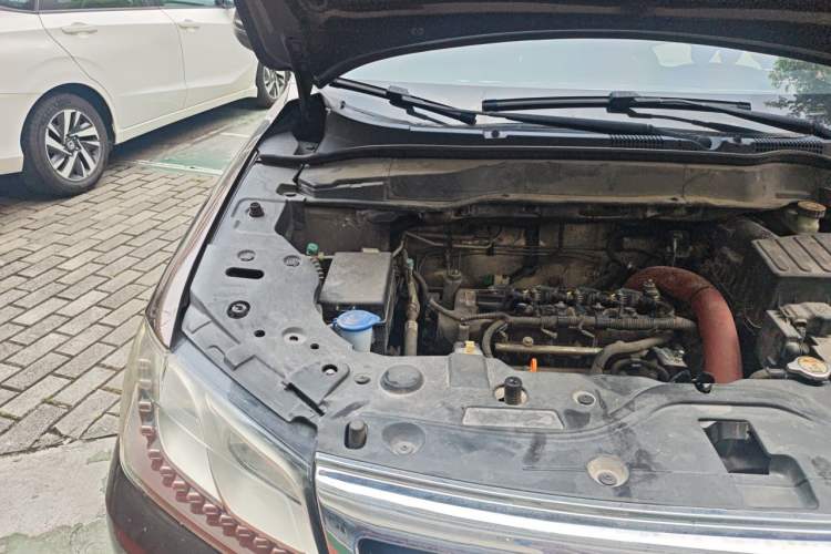 Used Haval H2 2014 1.5T Manual Two-Wheel Drive Elite Edition Engine Bay Right