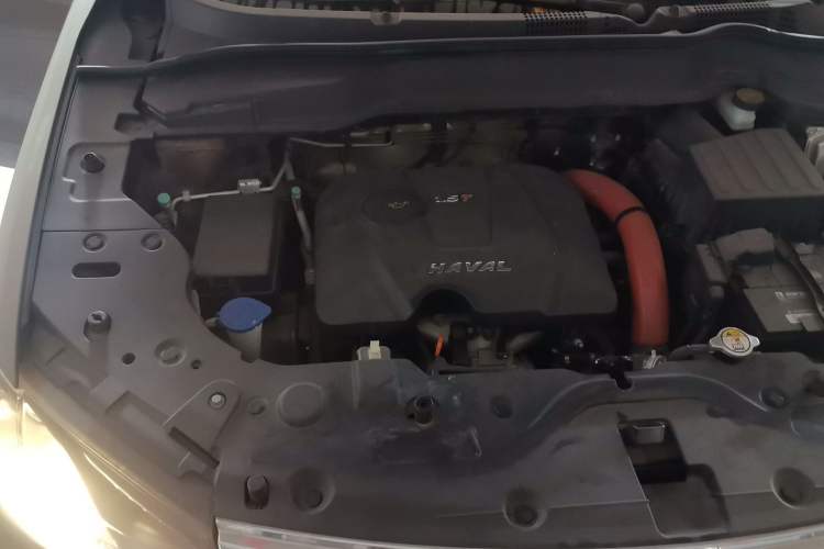 Used Haval H2 2014 1.5T Manual Two-Wheel Drive Elite Edition Engine Bay Right
