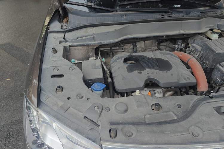 Used Haval H2 2014 1.5T Manual Two-Wheel Drive Elite Edition Engine Bay Right