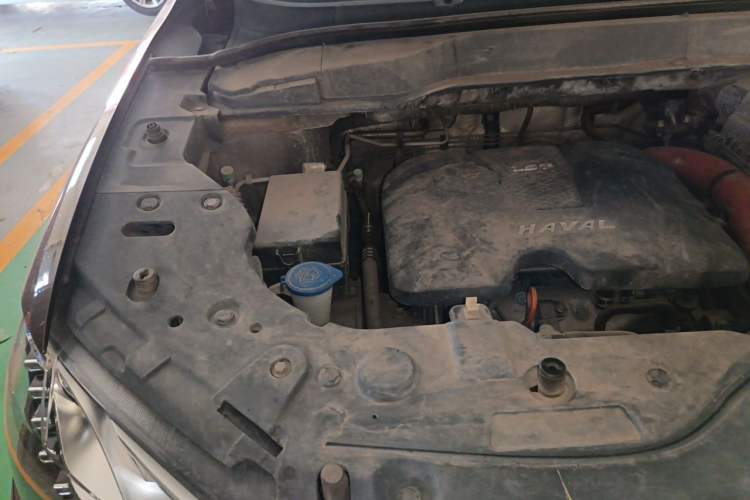 Used Haval H2 2014 1.5T Manual Two-Wheel Drive Elite Edition Engine Bay Right