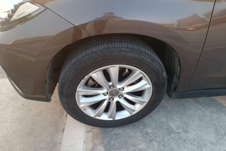 Used Haval H2 2014 1.5T Manual Two-Wheel Drive Elite Edition Exterior 3