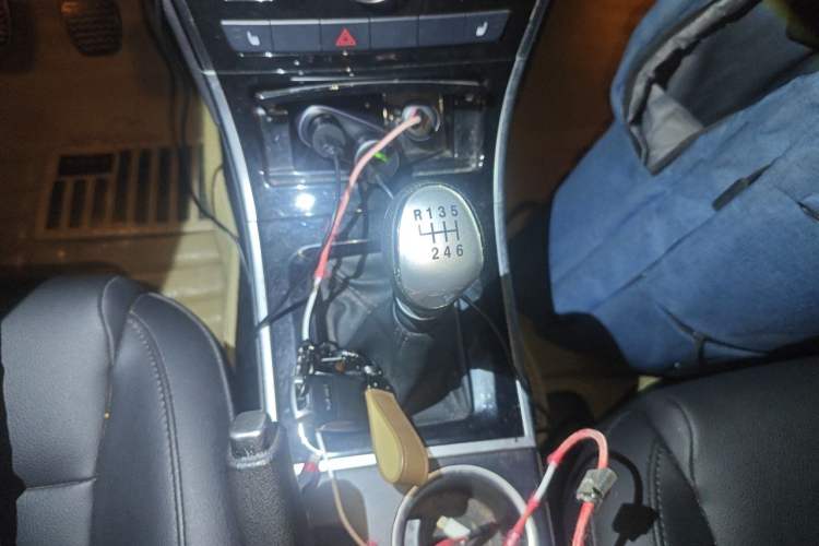 Used Haval H2 2014 1.5T Manual Two-Wheel Drive Elite Edition Gear Lever