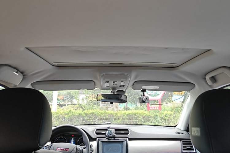 Used Haval H2 2014 1.5T Manual Two-Wheel Drive Elite Edition Headliner