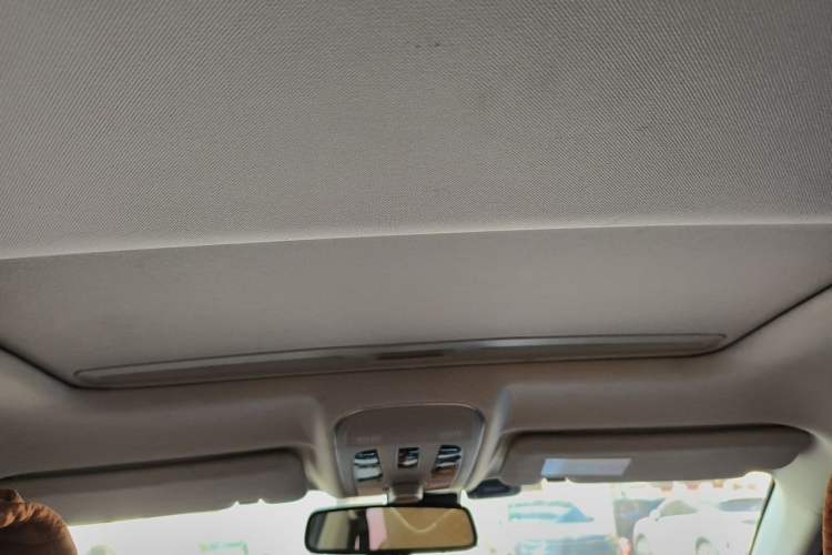Used Haval H2 2014 1.5T Manual Two-Wheel Drive Prestige Edition Headliner