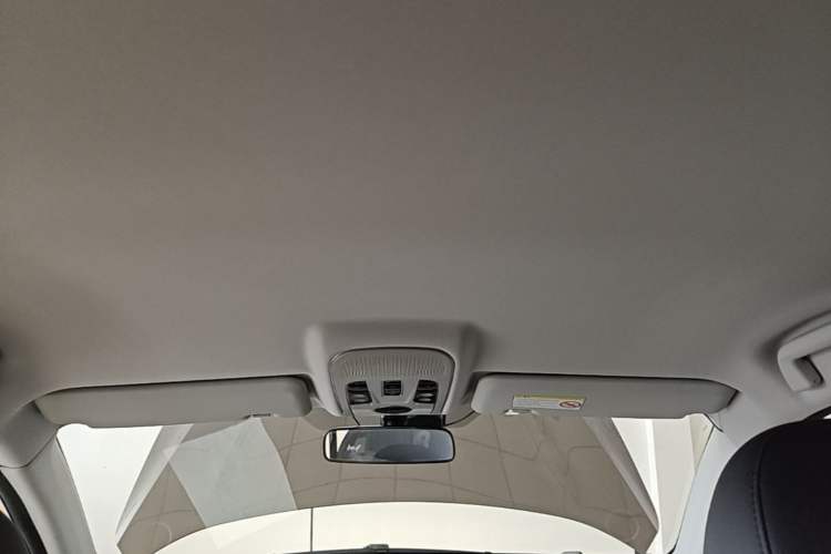 Used Haval H2 2014 1.5T Manual Two-Wheel Drive Elite Edition Headliner