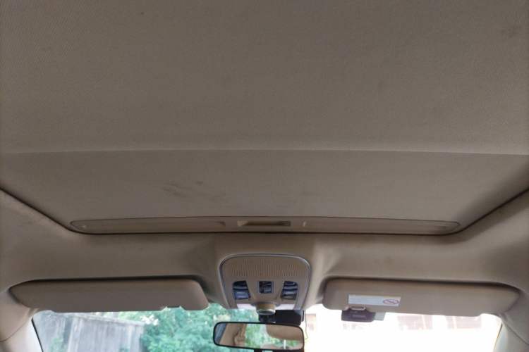 Used Haval H2 2014 1.5T Manual Two-Wheel Drive Elite Edition Headliner