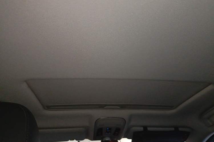 Used Haval H2 2014 1.5T Manual Two-Wheel Drive Elite Edition Headliner