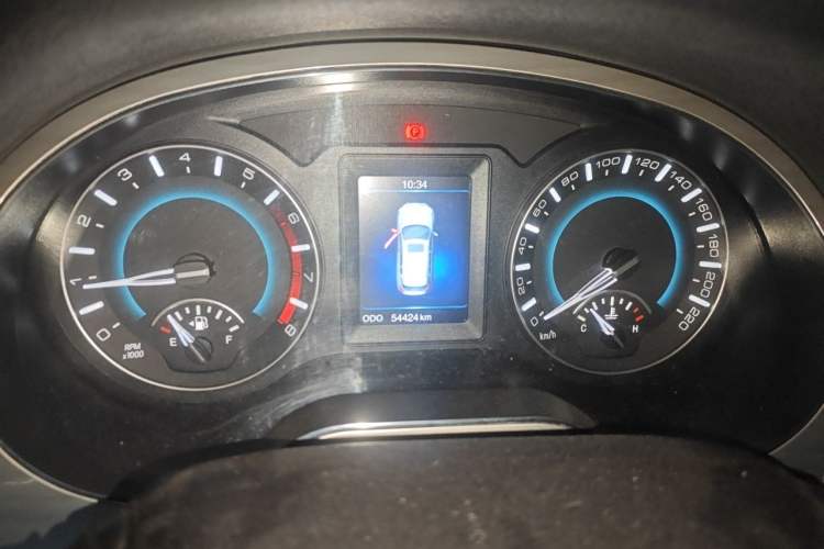 Used Haval H2 2014 1.5T Manual Two-Wheel Drive Elite Edition Instrument Cluster