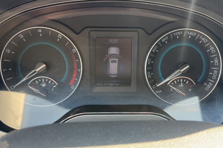 Used Haval H2 2014 1.5T Manual Two-Wheel Drive Elite Edition Instrument Cluster