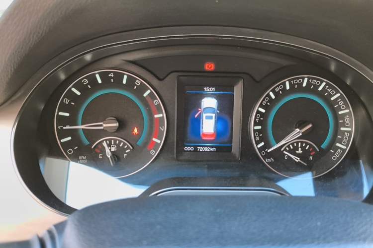 Used Haval H2 2014 1.5T Manual Two-Wheel Drive Prestige Edition Instrument Cluster