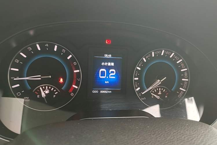 Used Haval H2 2014 1.5T Manual Two-Wheel Drive Prestige Edition Instrument Cluster