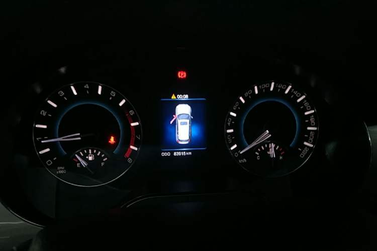Used Haval H2 2014 1.5T Manual Two-Wheel Drive Elite Edition Instrument Cluster