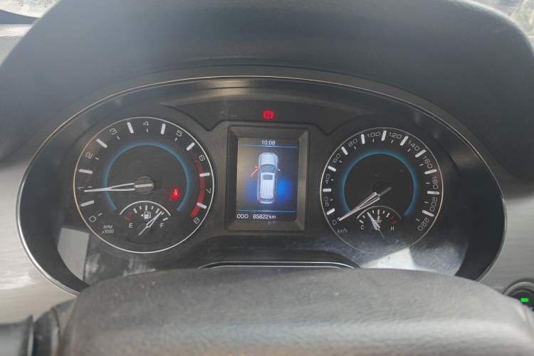 Used Haval H2 2014 1.5T Manual Two-Wheel Drive Elite Edition Instrument Cluster