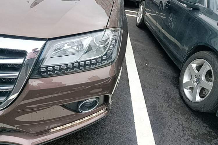 Used Haval H2 2014 1.5T Manual Two-Wheel Drive Elite Edition Left Front Headlight