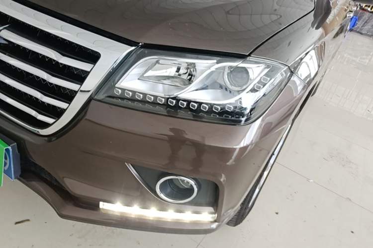 Used Haval H2 2014 1.5T Manual Two-Wheel Drive Elite Edition Left Front Headlight
