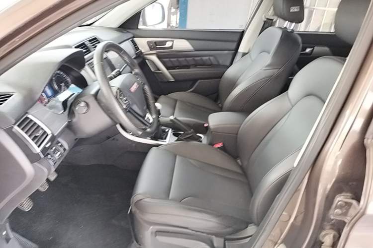 Used Haval H2 2014 1.5T Manual Two-Wheel Drive Elite Edition Left Front Seat