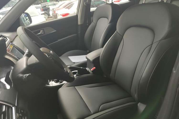 Used Haval H2 2014 1.5T Manual Two-Wheel Drive Prestige Edition Left Front Seat