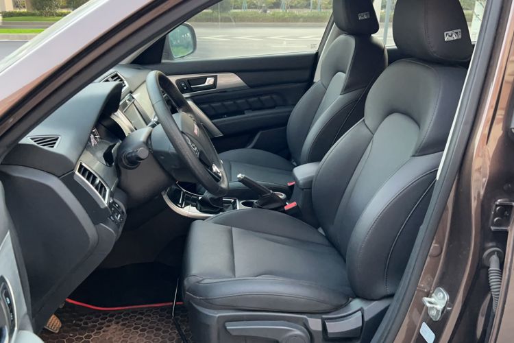 Used Haval H2 2014 1.5T Manual Two-Wheel Drive Elite Edition Left Front Seat