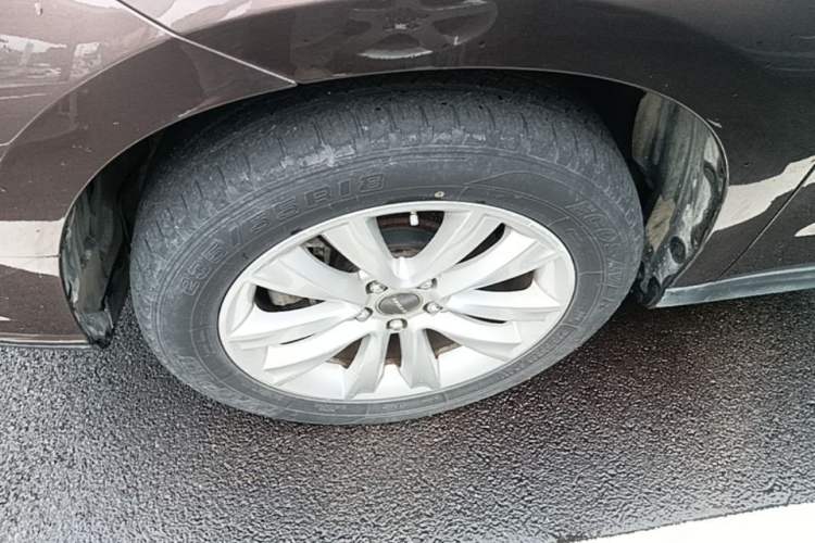 Used Haval H2 2014 1.5T Manual Two-Wheel Drive Elite Edition Left Front Wheel Hub