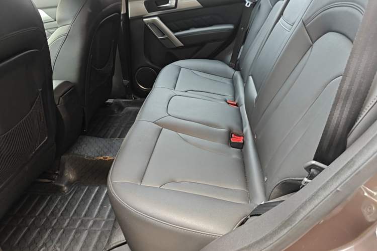 Used Haval H2 2014 1.5T Manual Two-Wheel Drive Elite Edition Left Rear Seat