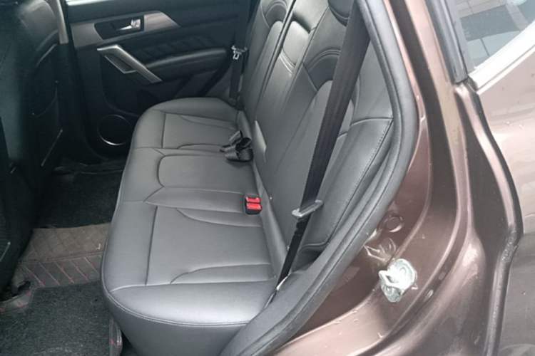 Used Haval H2 2014 1.5T Manual Two-Wheel Drive Elite Edition Left Rear Seat