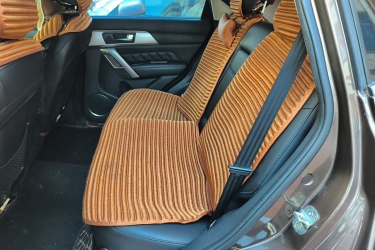 Used Haval H2 2014 1.5T Manual Two-Wheel Drive Prestige Edition Left Rear Seat