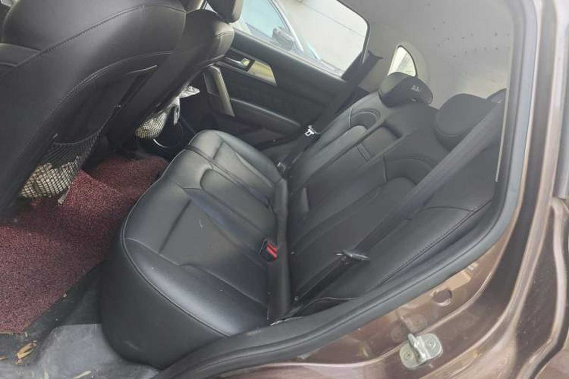 Used Haval H2 2014 1.5T Manual Two-Wheel Drive Elite Edition Left Rear Seat