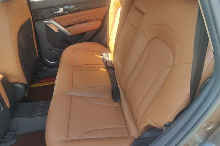 Used Haval H2 2014 1.5T Manual Two-Wheel Drive Elite Edition Left Rear Seat