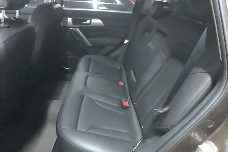 Used Haval H2 2014 1.5T Manual Two-Wheel Drive Elite Edition Left Rear Seat